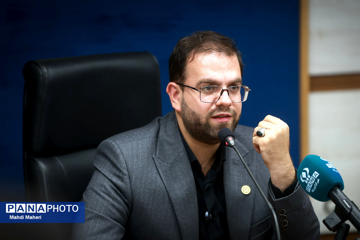 ضرورت بازگشت سازنده‌ تشکل‌های دانش‌آموزی به دل مدرسه و تقویت نظام گفتمان‌سازی تربیتی