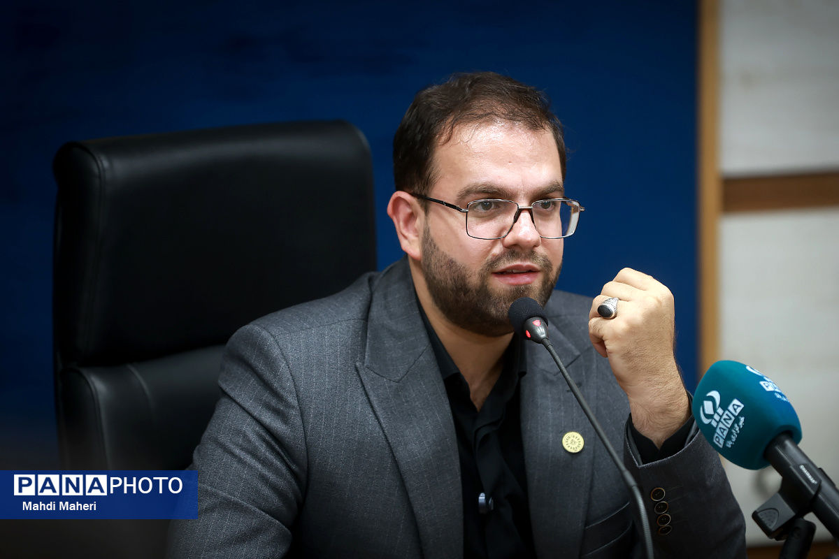 ضرورت بازگشت سازنده‌ تشکل‌های دانش‌آموزی به دل مدرسه و تقویت نظام گفتمان‌سازی تربیتی