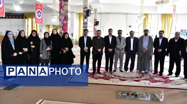 تجدید میثاق مسئولان آموزش پرورش کهگیلویه و بویراحمد با شهدا به‌مناسبت هفته امور تربیت اسلامی