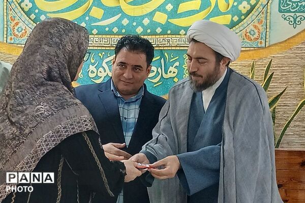 تجلیل خادمان امام رضا (ع) از پرستاران در اسلامشهر