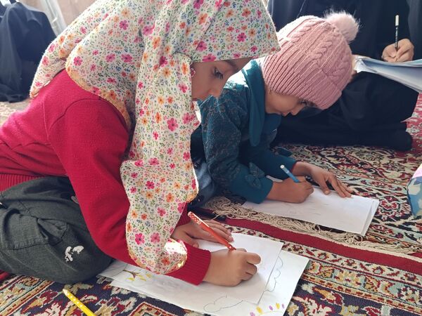 برپایی غرفه کودک در نمازجمعه شهرستان کاشمر 