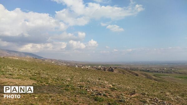 گذری بر کوه های دربهشت شهرستان نیشابور در روز طبیعت 