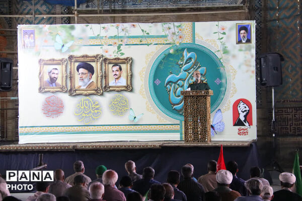 همبستگی مردم یزد در آیین بزرگداشت چهلمین روز شهادت آیت‌الله خامنه‌ای
