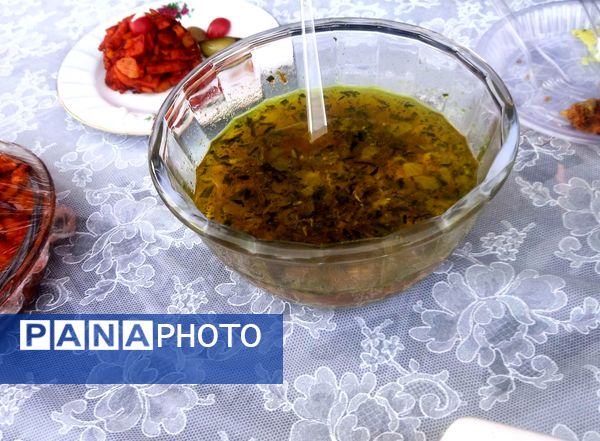 جشنواره غذای سالم و‌ معرفی غذاهای محلی در شهرستان بروجن