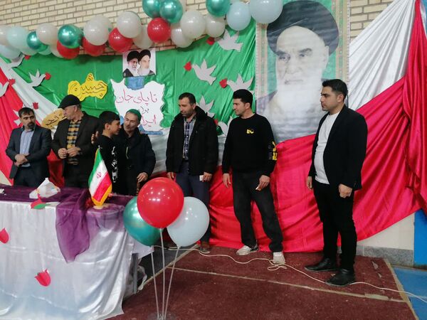 ویژه برنامه‌های دهه فجر و همایش یاوران انقلاب در مدارس روستای چری