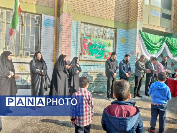 جشن میلاد امام علی(ع) و روز پدر در مدارس شهرستان سیروان 