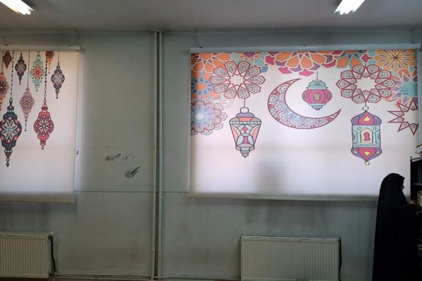 غبارروبی نماز‌خانه‌های مدارس شهرستان ملارد در آستانه آغاز سال تحصیلی 