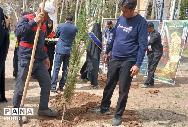 مراسم کاشت نهال در اردوگاه شهید رجایی شهرستان نیشابور