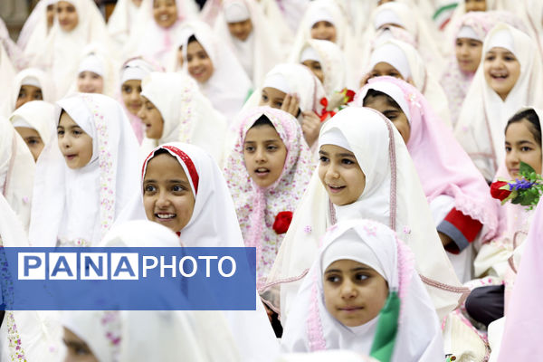 جشن تکلیف دختران در دفتر امام جمعه یزد