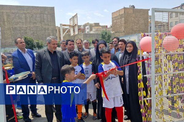آیین افتتاح زمین چمن مصنوعی در قرچک