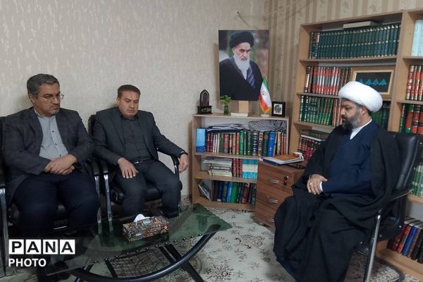 دیدار معاونین پرورشی، مربیان تربیتی و مشاورین منطقه با امام جمعه باقرشهر و کهریزک 