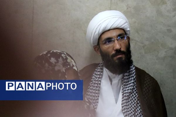 زنگ نماز با شعار «مِهر با مُهر» در مدارس سراسر شهرستان‌های استان تهران 