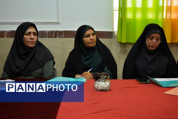 نشست تخصصی مدیران متوسطه اول و دوم بهارستان‌دو