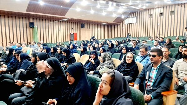 جلسه استانی مشاوران با موضوع «تاب‌آوری و امیدآفرینی در مدارس» در استان البرز