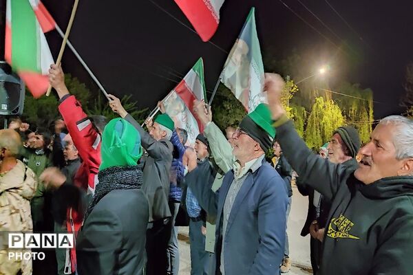 جهاد حضور در خیابان ادامه دارد