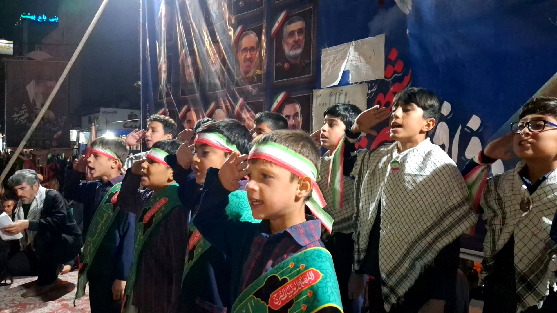پنجاه و دو شب  در میدان پای کار ایران