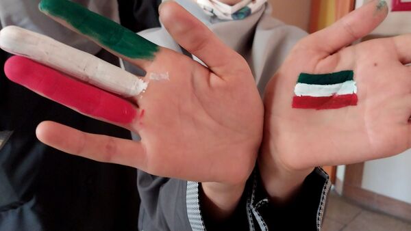 شکوه حضور دانش‌آموزان شهید مطهری در راهپیمایی ۱۳ آبان