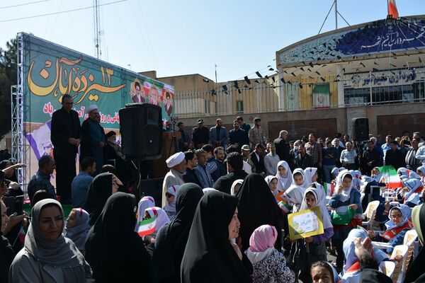 تجلی اقتدار مردم بهارستان در راهپیمایی ۱۳ آبان