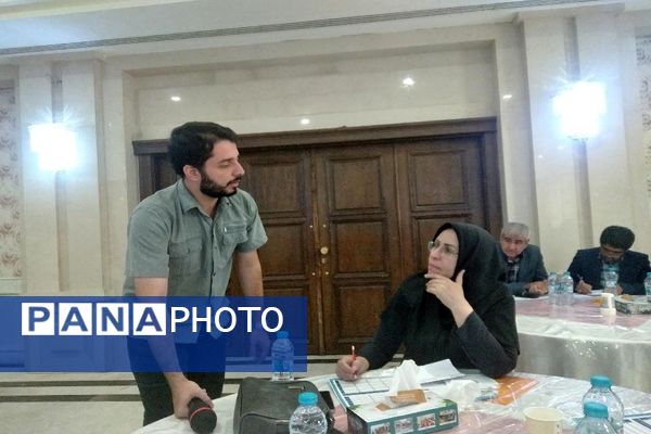 دوره و کارگاه تعاملی مربی، راهبر نسل جدید در مشهد