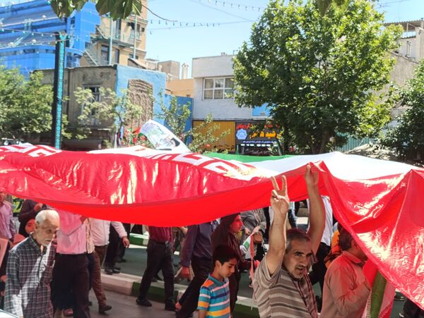 راهپیمایی جمعه خشم و نصر با حضور پرشور مشهد مقدس برگزار شد