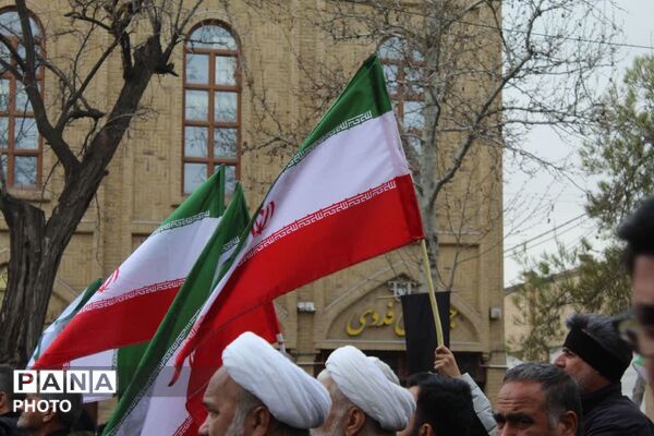 ما همه خونخواه پدر و گوش به فرمان پسر 