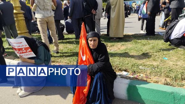 حضور پرشور دانش‌آموزان پیشتاز یاسوجی در یوم‌الله ۱۳ آبان