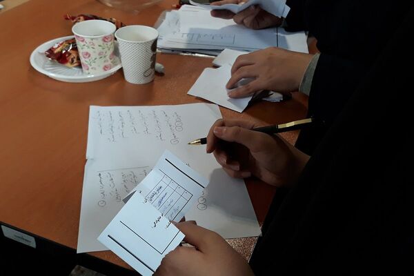 رقابت دانش‌آموزان منتخب در انتخابات منطقه‌ای شورای دانش‌آموزی بهارستان دو
