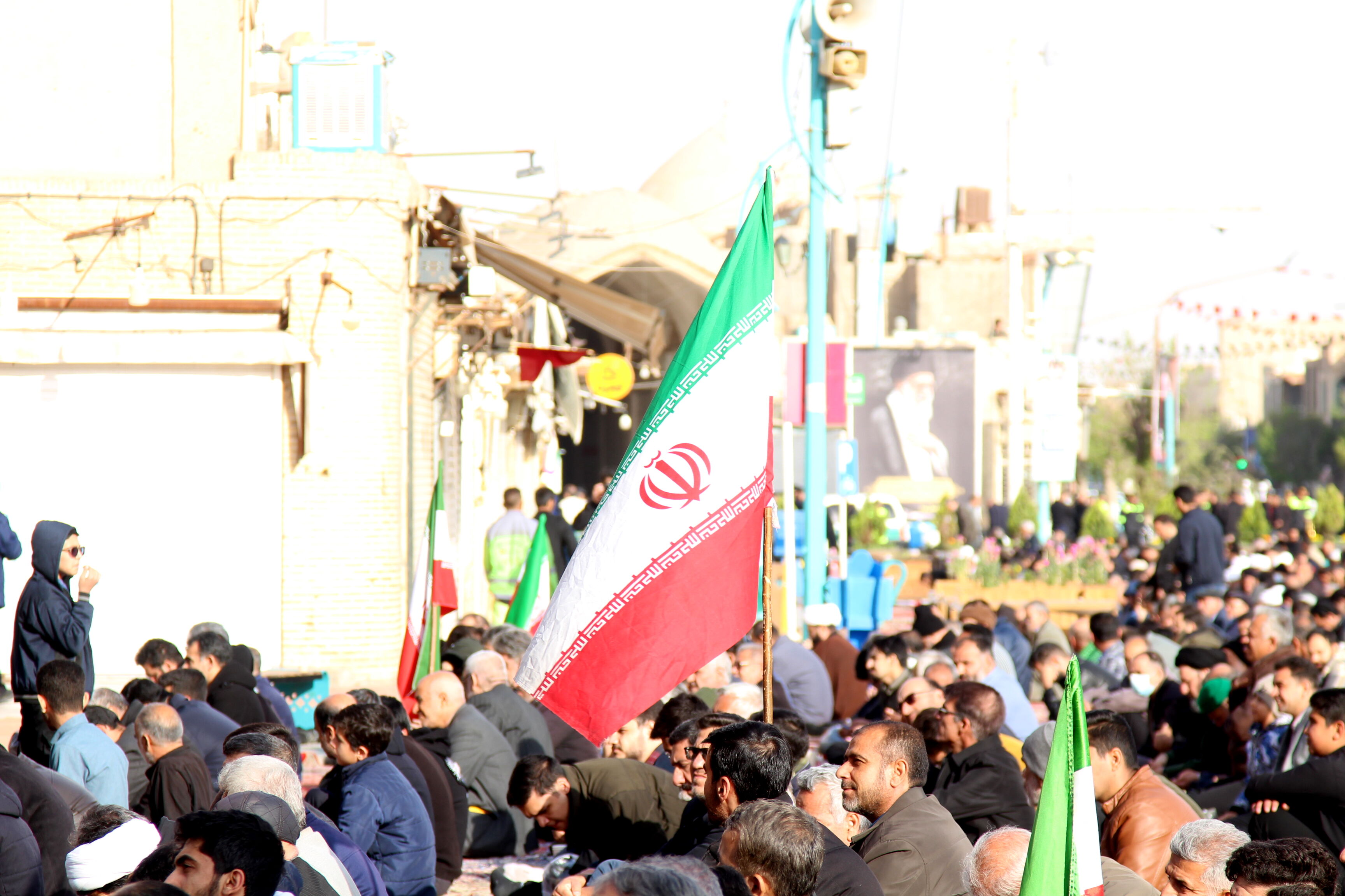 برپایی باشکوه نماز عید فطر در یزد