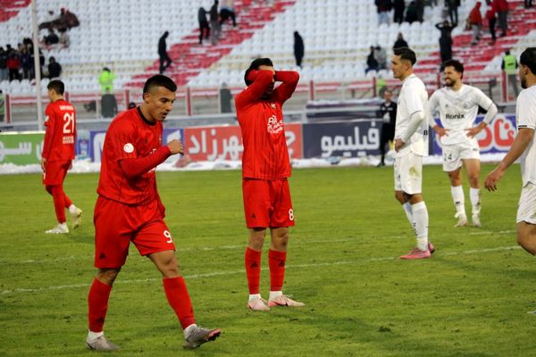 بازی تراکتور و ملوان در تبریز