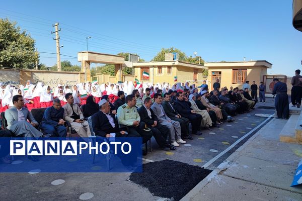 مراسم بازگشایی مدارس و گرامیداشت هفته دفاع مقدس در ثلاث باباجانی 