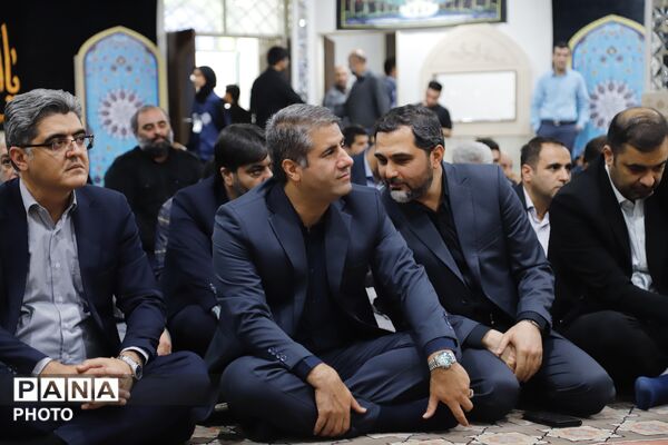 هم‌نوایی جامعه فرهنگیان تهران در سوگ رهبر شهید