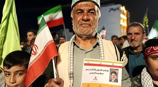 با انرژی‌ها در تجمعات مردمی  شهرکرد 