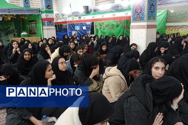 جشن انقلاب در ناحیه دو شهرری با حضور معاون پرورشی و فرهنگی شهرستانهای استان تهران 