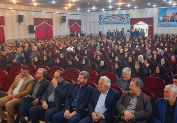 مراسم بزرگداشت مقام معلم در کمیجان برگزار شد