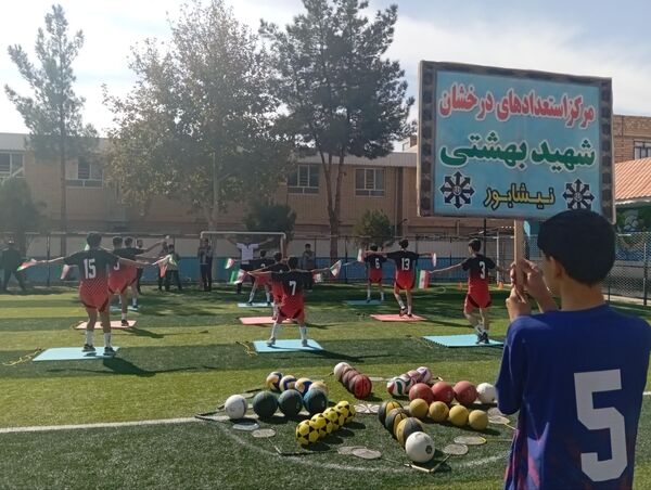 افتتاحیه المپیاد ورزشی درون مدرسه ای شهید بهشتی 