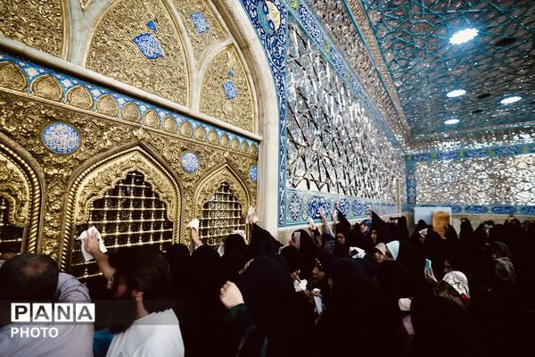 آیین غبارروبی حرم حضرت معصومه(س) با حضور اصحاب رسانه
