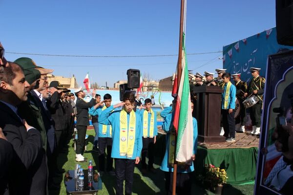 زنگ انقلاب در یزد طنین انداز شد