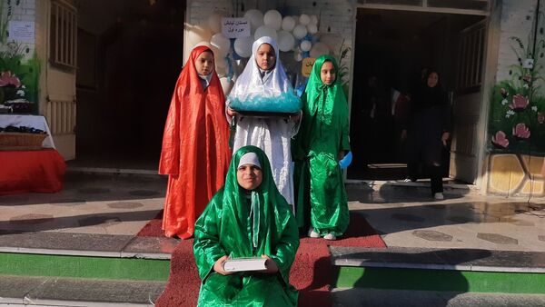 جشن شادی در دبستان نیایش