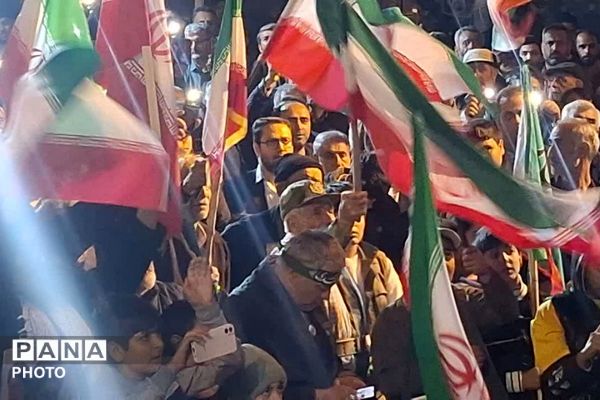 ادامه میدان‌داری مردم فیروزکوه در هشتادمین موج حماسه خیابان