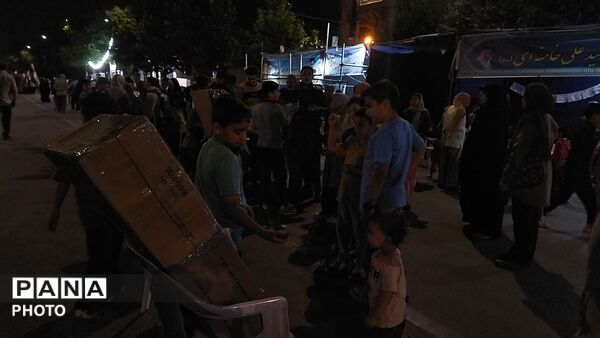 موکب جبهه فرهنگیان نیشابور در هشتاد و هفتمین شب از اجتماعات مردمی نیشابور 
