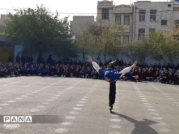 افتتاح المپیاد درون مدرسه ای دبیرستان نبوت  