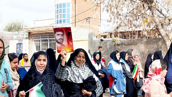 حضور مردم شهرستان مانه در راهپیمایی ۲۲ بهمن