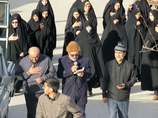 اجتماع و دسته روی عزاداران علوی در شهر درق برگزار شد