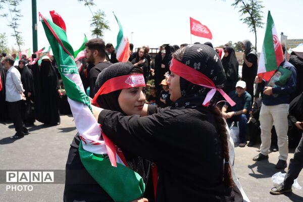 آخرین بدرقه رهبر شهید در قاب تصویر