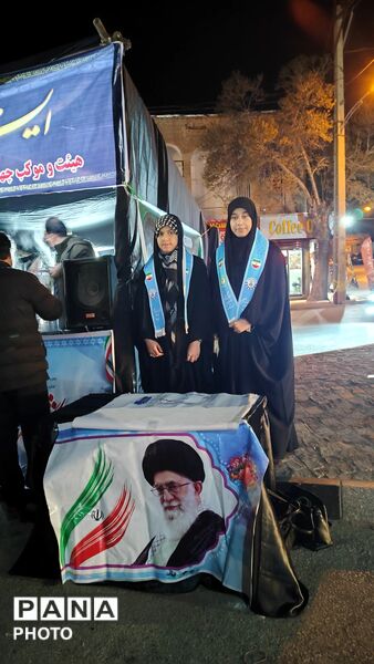 برپایی موکب سازمان دانش‌آموزی در حاشیه اجتماعات جنگ رمضان در همدان