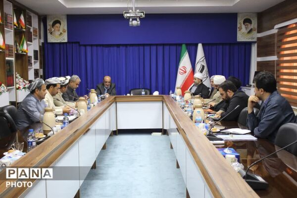 هم‌اندیشی مدیران مرکز بزرگ اسلامی با نماینده ولی فقیه در استان کردستان