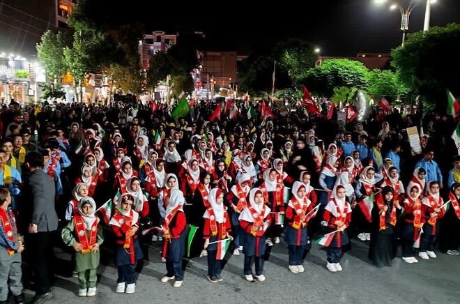 دانش آموزان شهرستان ساوجبلاغ یکبار دیگر حماسه‌ساز شدند 