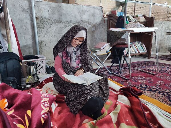 سه روز بندگی  در مسجد جامع نیشابور