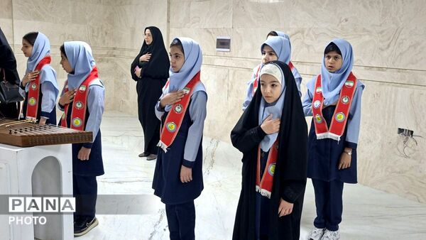 گرامیداشت هفته معلم در اداره آموزش و پرورش ناحیه۶ مشهد