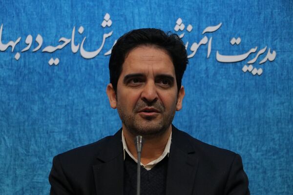 نشست بهسازی مدارس در بهارستان‌دو